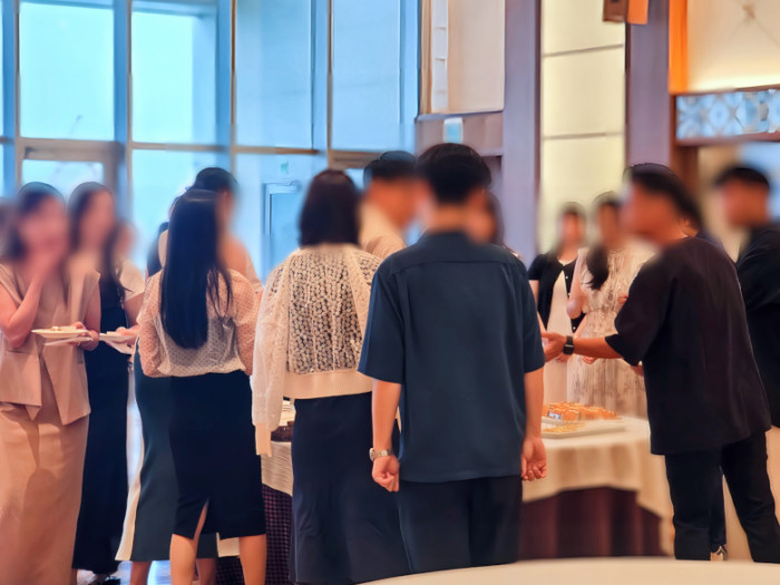 実際のパーティーの風景のイメージ画像