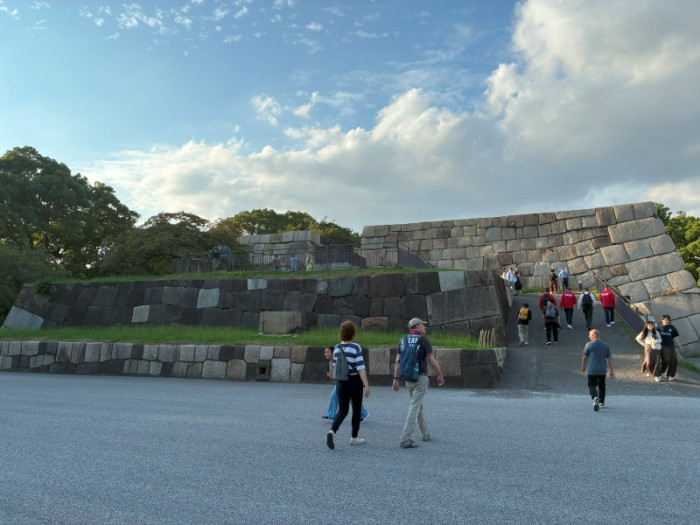   東京駅→皇居東御苑→靖国神社→東京大神宮散策のイメージ画像