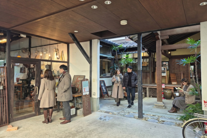 レトロな空堀商店街を散策しながら、気軽にかつ全員と話せる恋活初心者にもおすすめの恋活イベントのイメージ画像